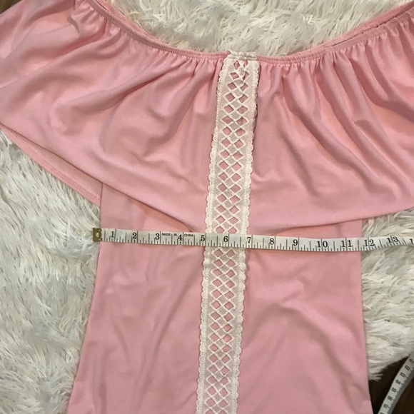 Off The Shoulder Ruffle Top - Picture 4 of 7